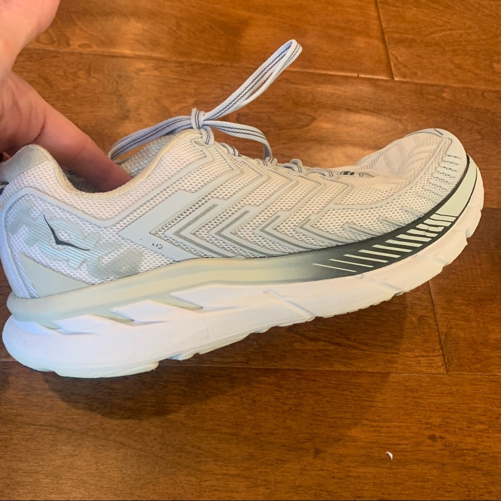 Hoka One One  Clifton 8 White